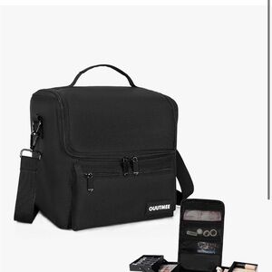 Makeup travel Case By Ouuutme